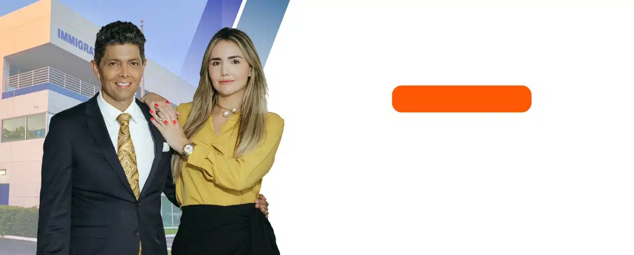 Banner con imágenes de televisión, resaltando que los casos de inmigración del bufete de Jorge Rivera han aparecido en los medios.