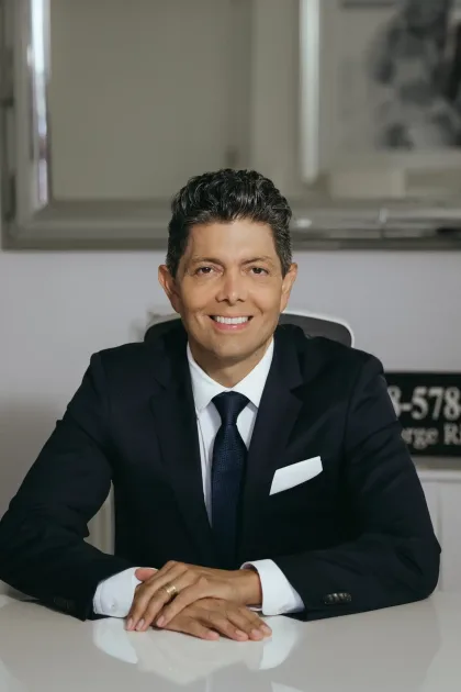 Solicita tu consulta de inmigración, con el abogado Jorge Rivera
